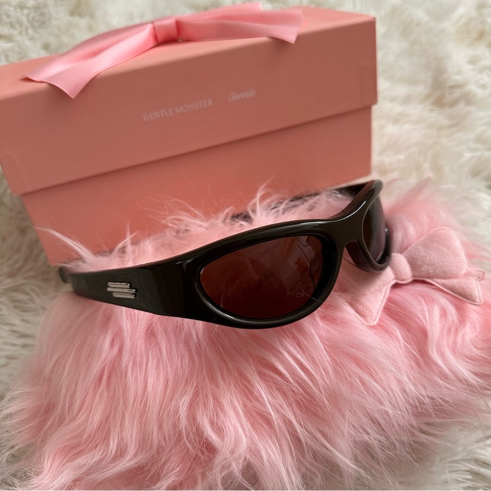 Gentle Monster x Jennie Cheveux De Nini BR3